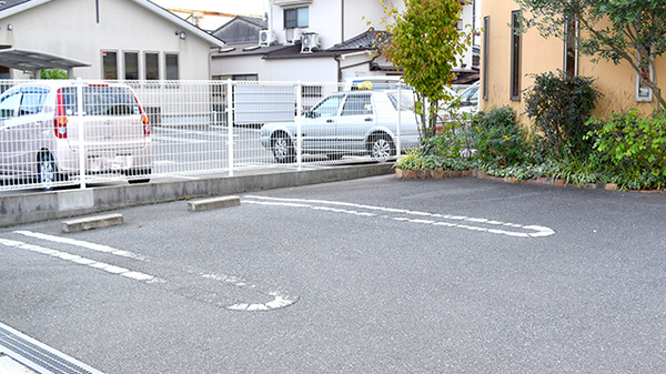 大手町薬局 メディカルトーラーの駐車場