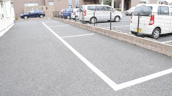 さつき薬局　渡里店の駐車場