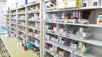さつき薬局　渡里店の薬棚