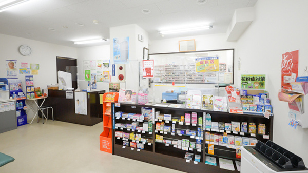 にこ薬局の受付/カウンター