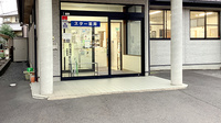 スター薬局の入口
