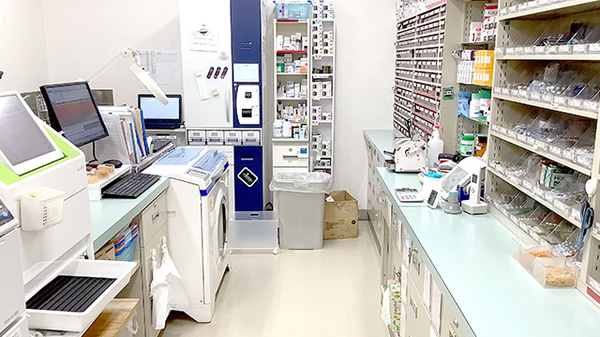 スター薬局の調剤室