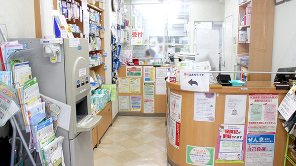 ごんげん坂薬局の受付/カウンター