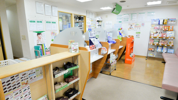 そうごう薬局尾長東店の受付/カウンター