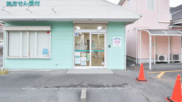 そうごう薬局周南大河内店の入口