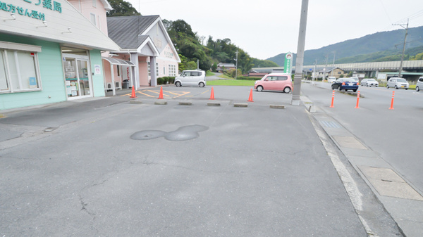 そうごう薬局周南大河内店の駐車場