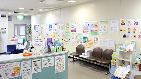 アルファ調剤薬局恵み野店の内観