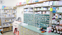 いちご調剤薬局の薬棚
