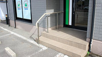 旭川スダ薬局の入口