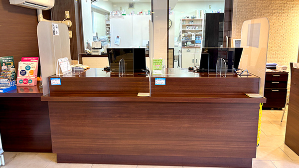 セイムス長後2号薬局の受付/カウンター