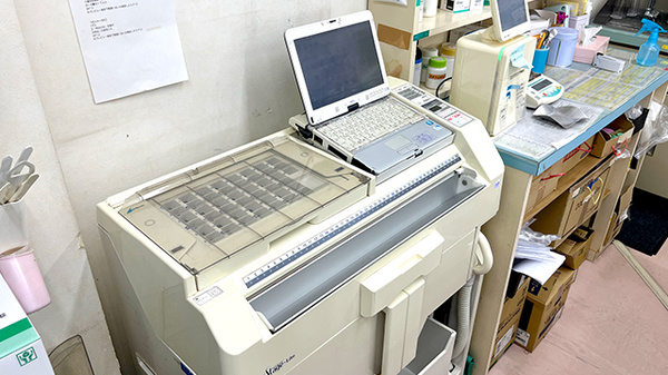 セイムス新綱島駅前薬局の調剤器具