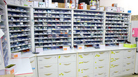かもめ薬局釧路店の薬棚