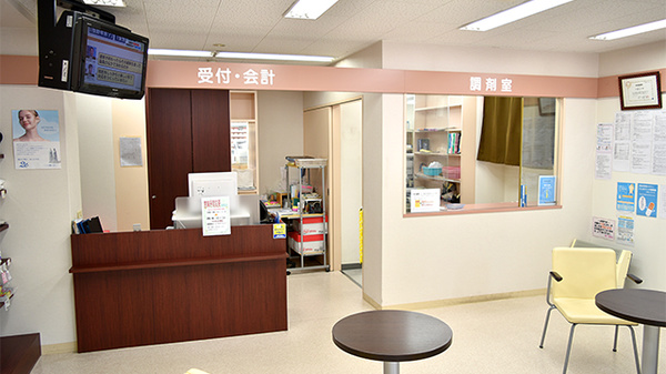 めぐ薬局今出川店の受付/カウンター