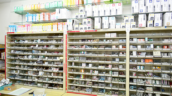 めぐ薬局今出川店の薬棚