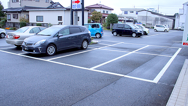 とまと薬局の駐車場