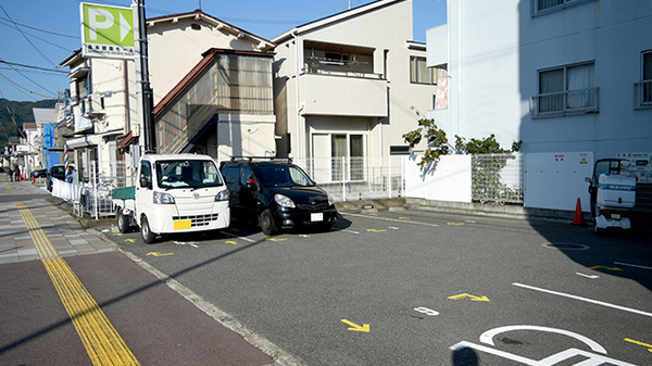 ABC薬局 島本店の駐車場