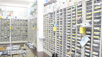 ABC薬局 芥川店の薬棚
