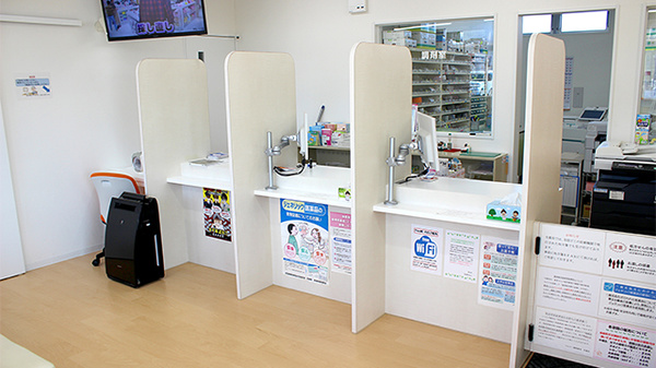 エムツー調剤薬局　松森店の受付/カウンター