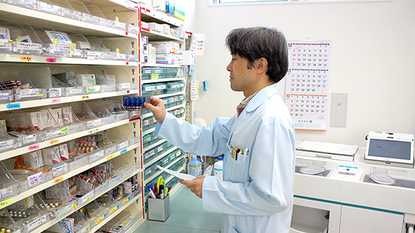 エムツー調剤薬局　松森店の作業風景