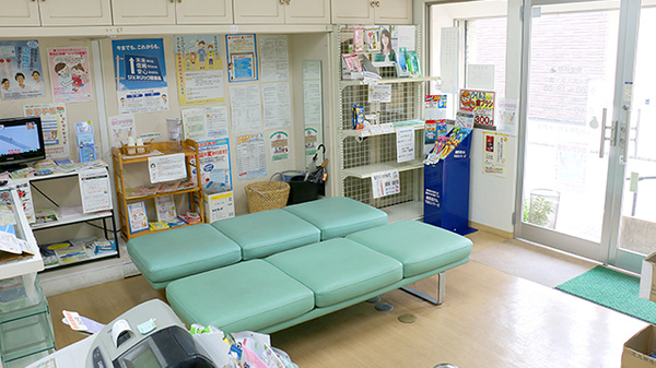 こくら調剤薬局片野店の待合スペース