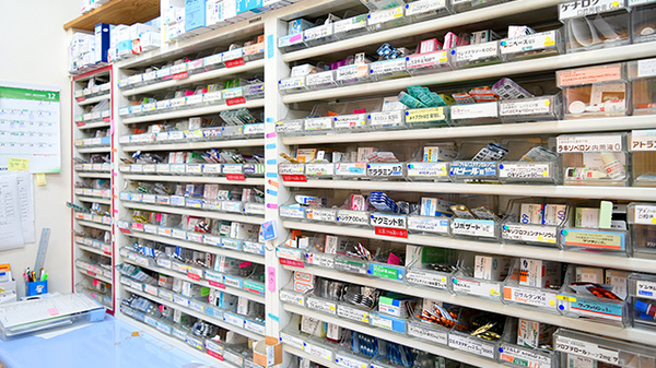 高瀬調剤薬局の薬棚