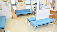 さいとう調剤薬局　石部店の待合スペース