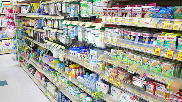 スギ薬局　原店の雑貨品