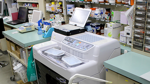 スギ薬局　原店の調剤器具