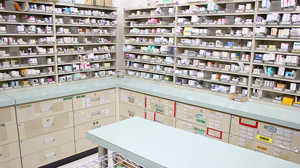スギ薬局　白土店の調剤室