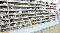 スギ薬局　御器所店の薬棚