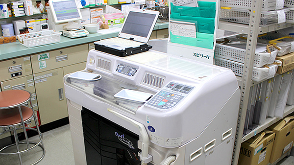 スギ薬局　弥富通店の調剤器具