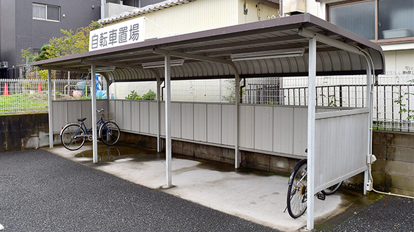 スギ薬局　高坂店の駐輪場