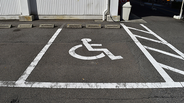 スギ薬局　高畑店の駐車場