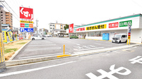 スギ薬局　上飯田店の駐車場