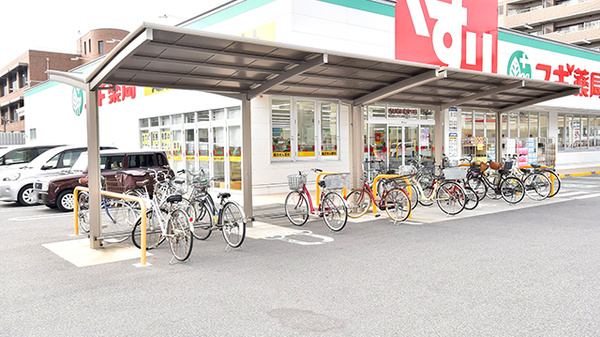 スギ薬局　上飯田店の駐輪場