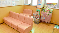 スギ薬局　和光店の待合スペース