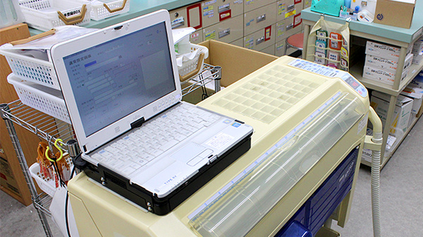 スギ薬局　福生店の調剤器具