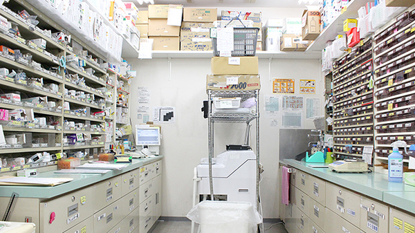 スギ薬局　大口店の調剤室