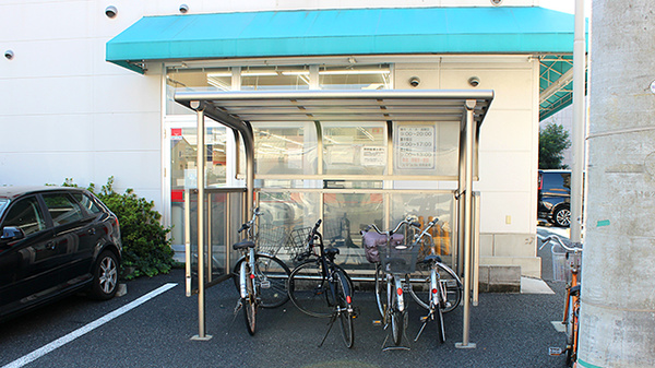スギ薬局　岩塚店の駐輪場