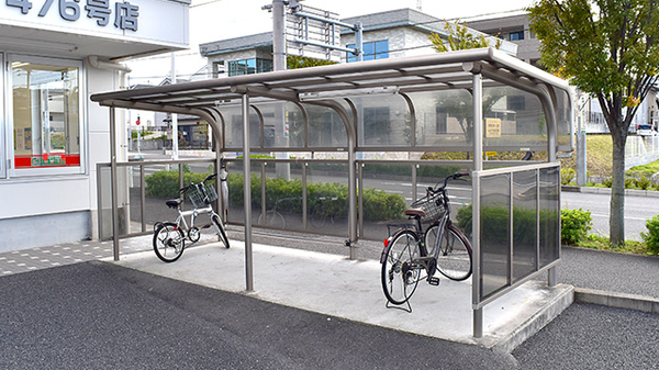 スギ薬局　大高南店の駐輪場