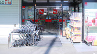 スギ薬局　厚木愛甲店の入口