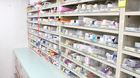 スギ薬局　武蔵小山店の薬棚