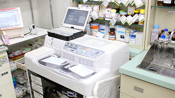 スギ薬局　武蔵小山店の調剤器具