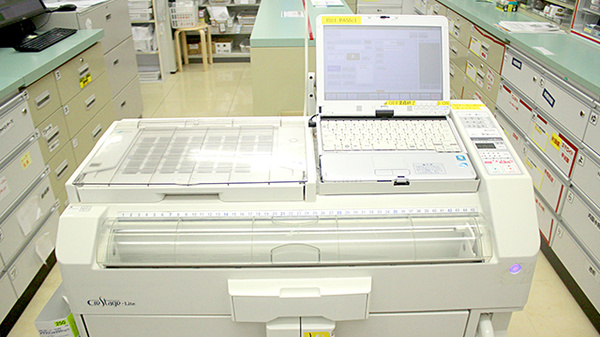 スギ薬局　南毛利店の調剤器具