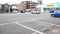スギ薬局　駒林店の駐車場