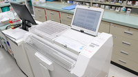 スギ薬局　駒林店の調剤器具