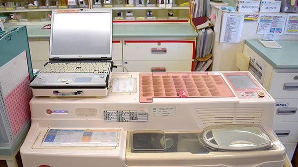 スギ薬局　相模原古淵店の調剤器具