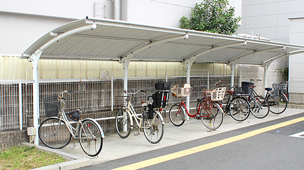 スギ薬局　日比野店の駐輪場