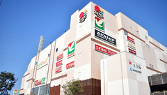 スギ薬局　日進店の外観