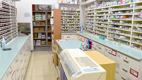 スギ薬局　大我麻店の調剤室
